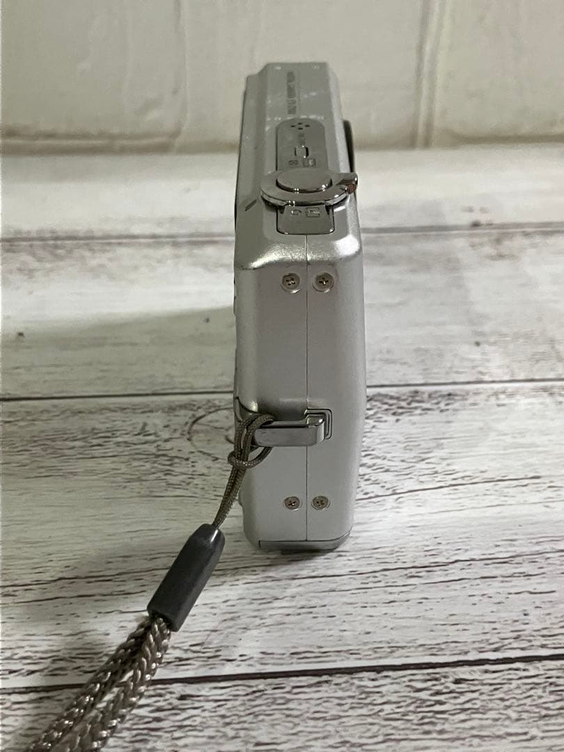 CASIO EXILIM EX-Z700コンパクトデジタルカメラ