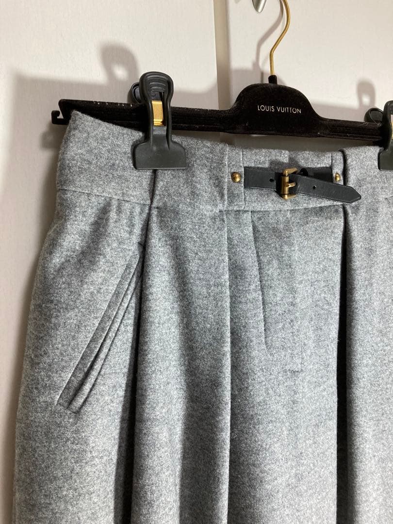 ☆美品☆ ルイヴィトン　ウールプリーツ膝丈スカート