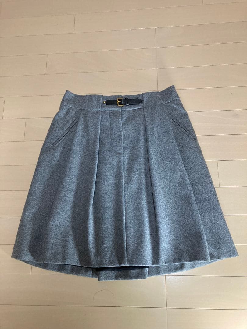 ☆美品☆ ルイヴィトン　ウールプリーツ膝丈スカート