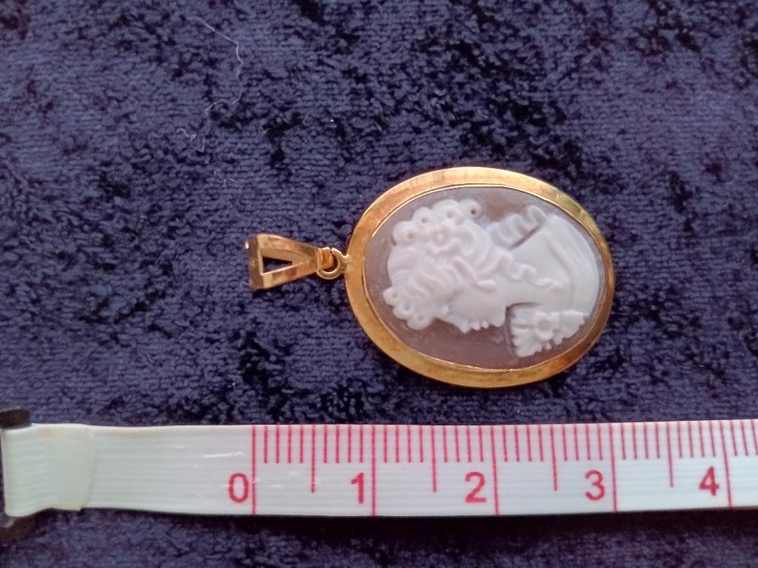 【750刻印枠付き】カメオペンダントトップ