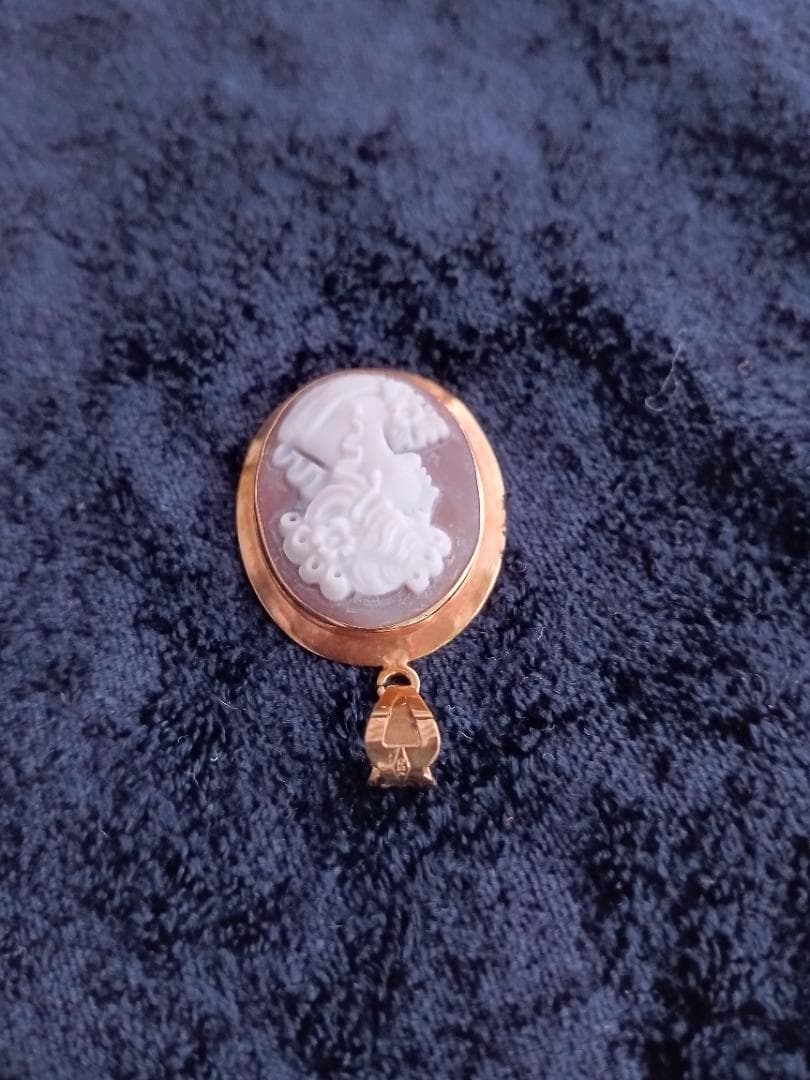 【750刻印枠付き】カメオペンダントトップ