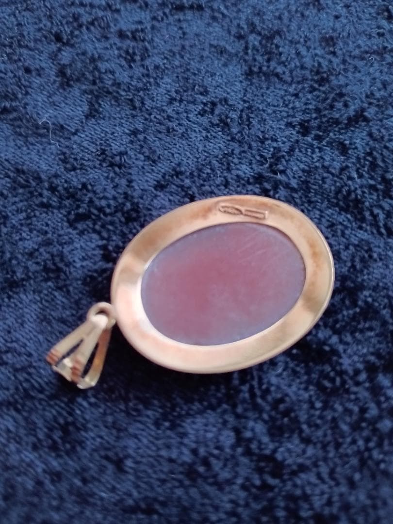 【750刻印枠付き】カメオペンダントトップ