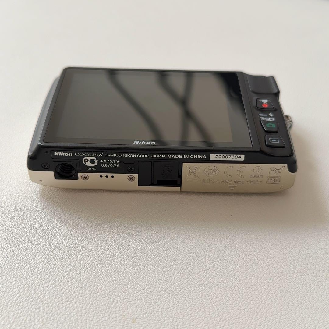 Nikon COOLPIX S4400 シルバー コンパクトデジタルカメラ