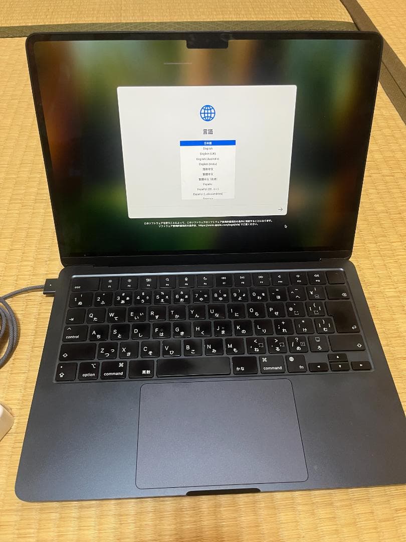 MacBook Air 2022 M2 8GB/512GB MOFTスタンド付