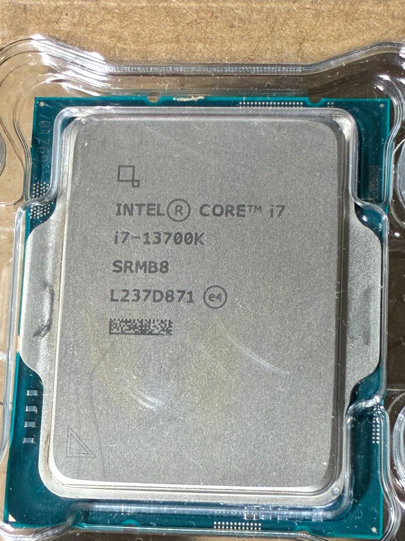 ゆ*り様 Intel Core i7-13700K （動作品、中古）