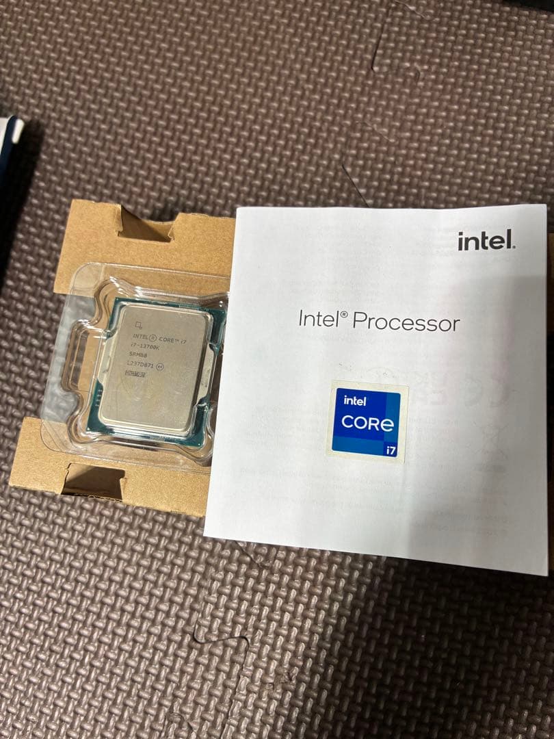 ゆ*り様 Intel Core i7-13700K （動作品、中古）