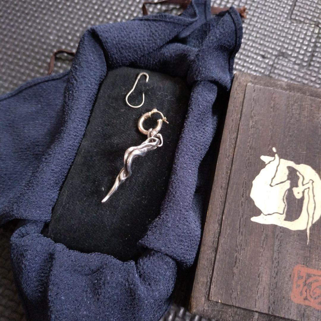 本日限定値下げ!!darts of taujan プシケ ピアス