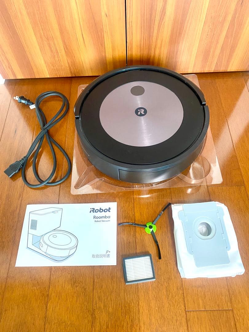 iRobot Roomba j7+ 本体と付属品