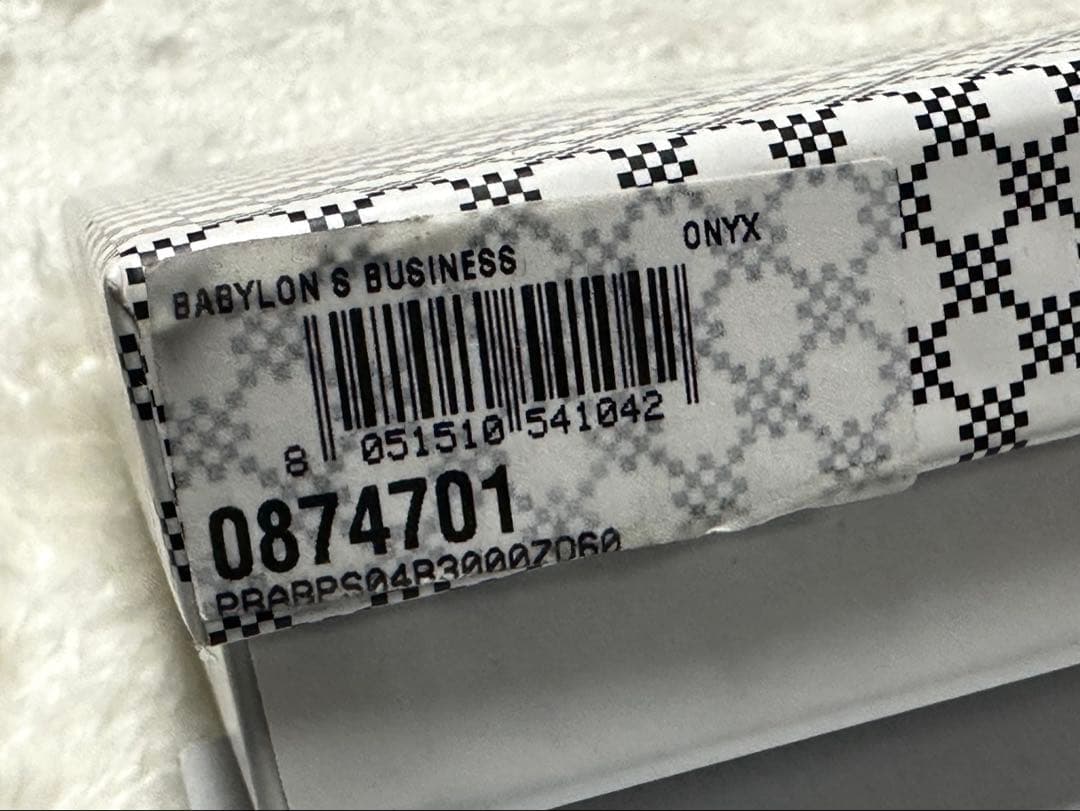 ✳︎新品✳︎ FURLA レザー マチ付き カードケース 名刺入れ 黒