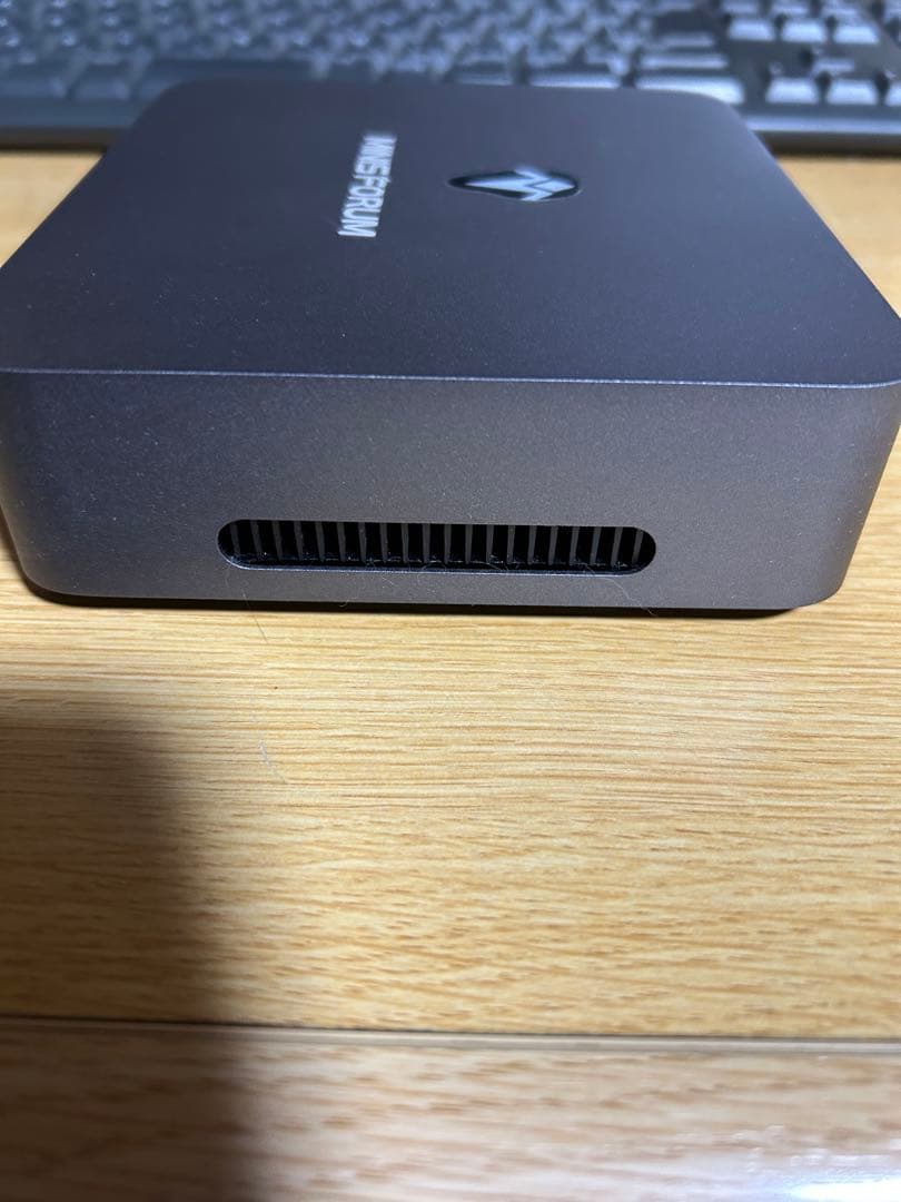 MINISFORUM UN305 Core i3-N305搭載　ミニPC