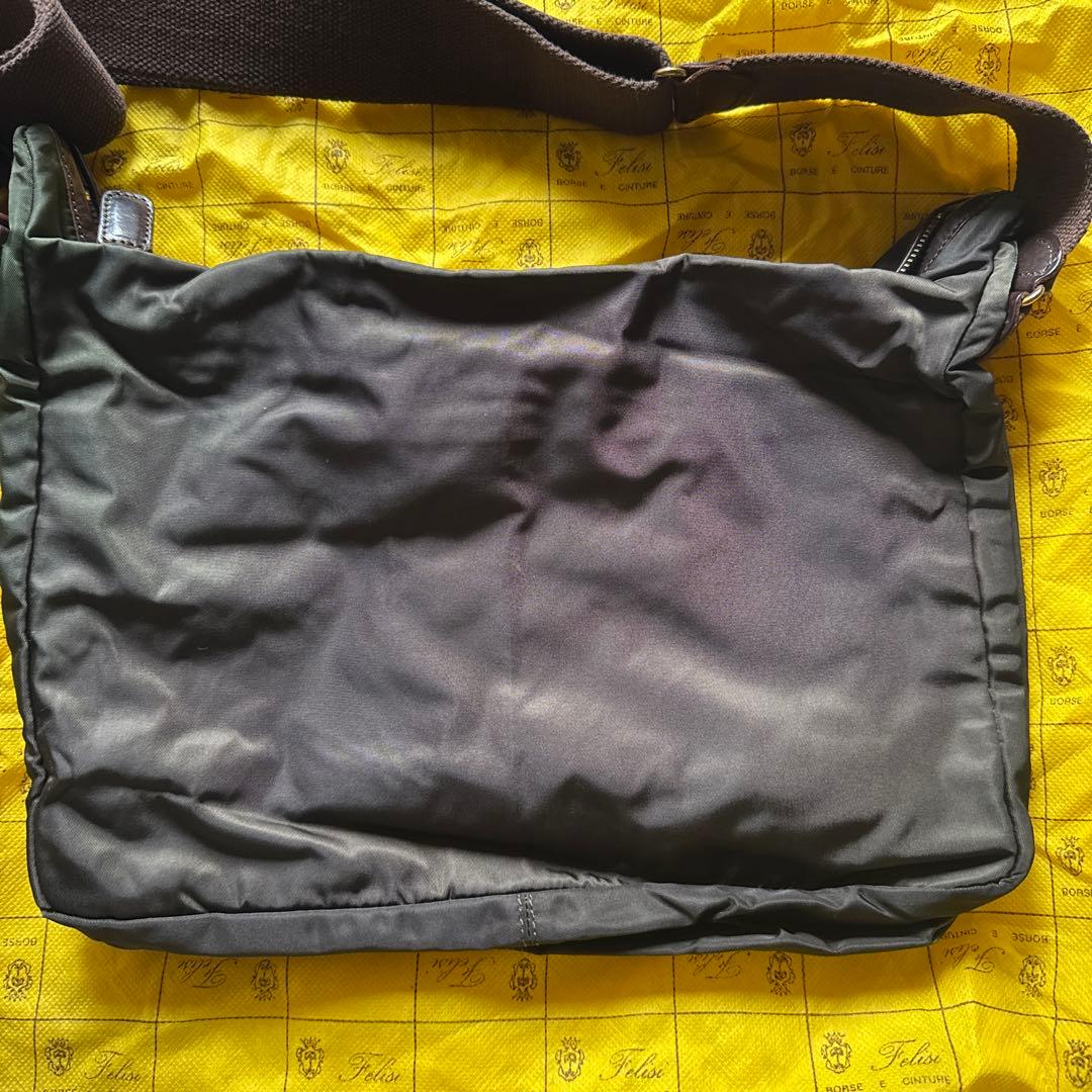 フェリージ ショルダーバッグ グリーンカラー