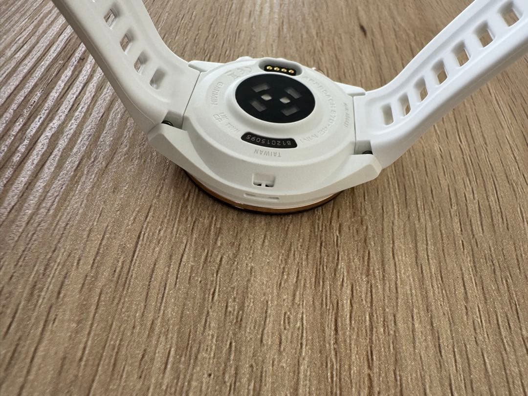 GARMIN S70 42mm ホワイト