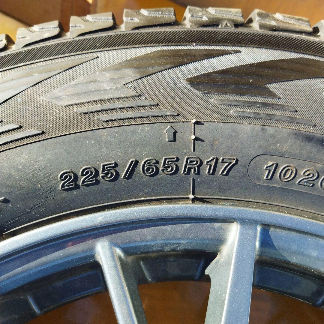 じん　ヨコハマ スタッドレスタイヤ 225/65R17 アルミホイール①