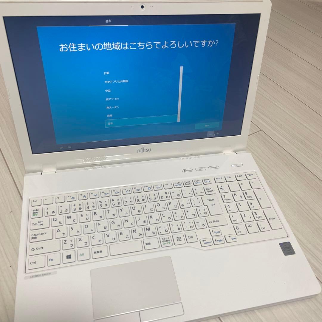 富士通 LIFEBOOK AH24/w ホワイト
