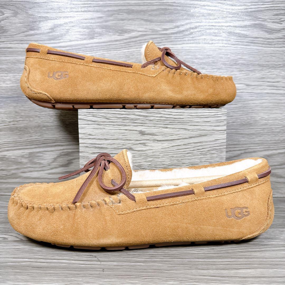 未使用級✨　アグ　ダコタ　モカシン　デッキシューズ　ムートンブーツ　箱付き