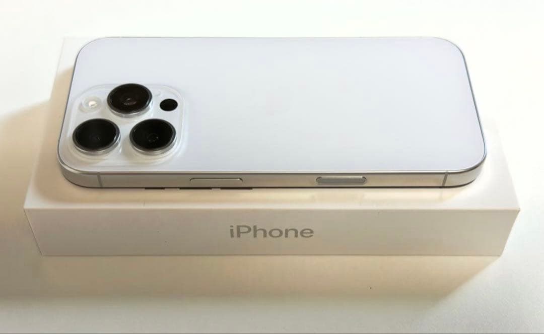 【美品】iPhone 16 Pro ホワイトチタニウム 128GB SIMフリー