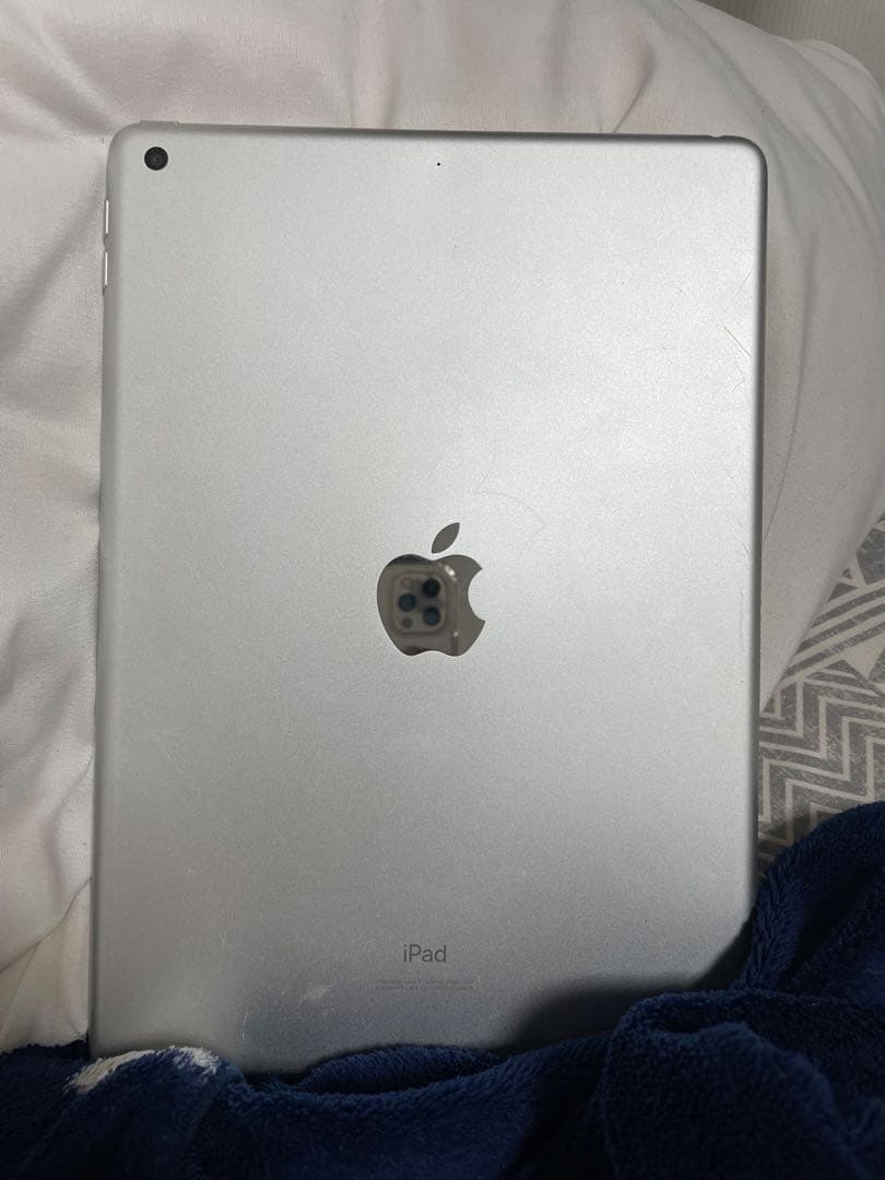 Apple iPad シルバー 使用感あり