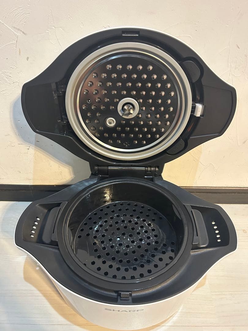 【未使用品】ヘルシオホットクック KN-HW24F-W