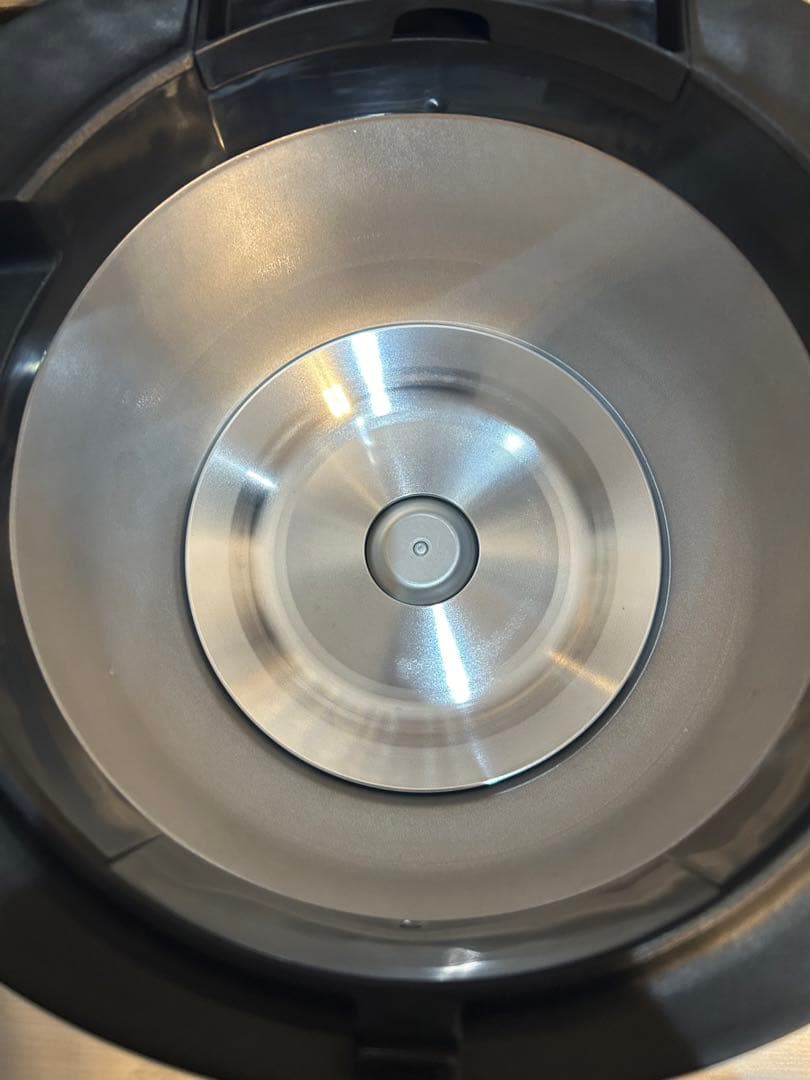 【未使用品】ヘルシオホットクック KN-HW24F-W