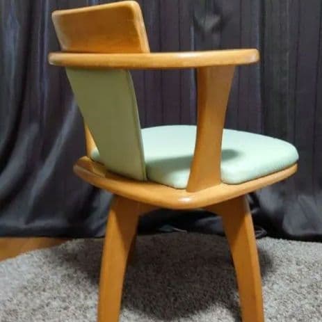 ダイニング回転式高さが低め肘付きチェア