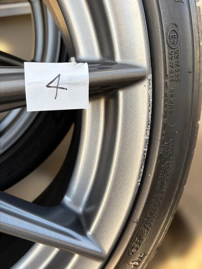 ZD8 純正 18インチx7.5J ホイール&タイヤ（215/40R18）