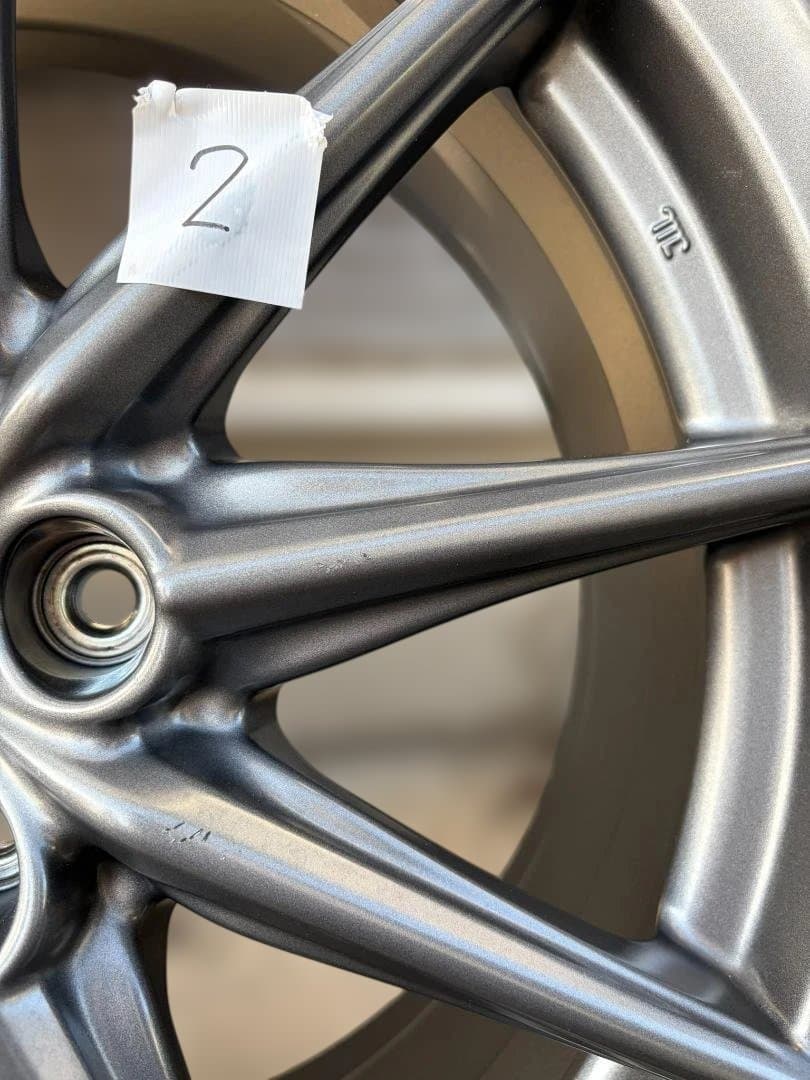 ZD8 純正 18インチx7.5J ホイール&タイヤ（215/40R18）