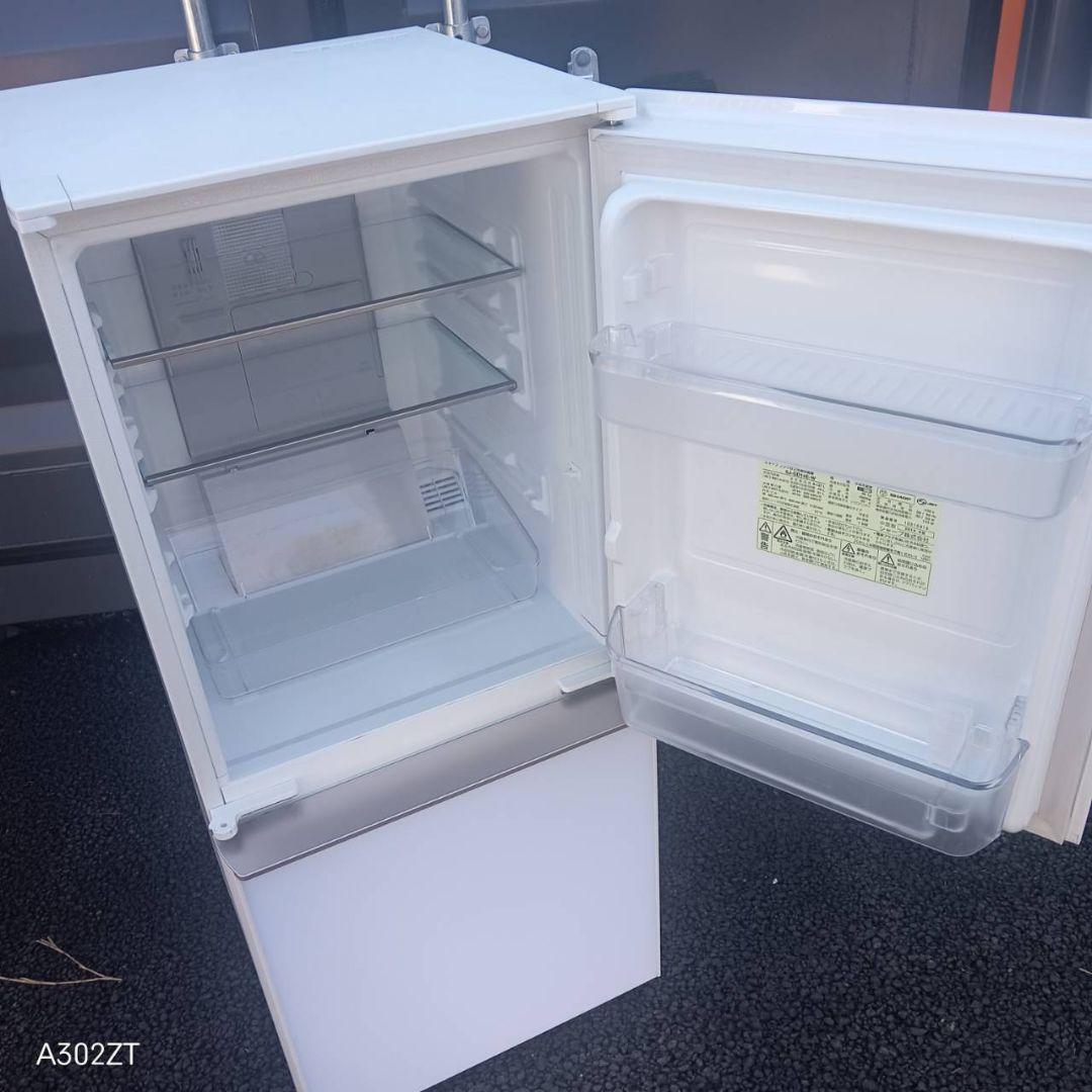 C05A6 設置まで対応　SHARP　ガラスデザイン冷蔵庫　137L