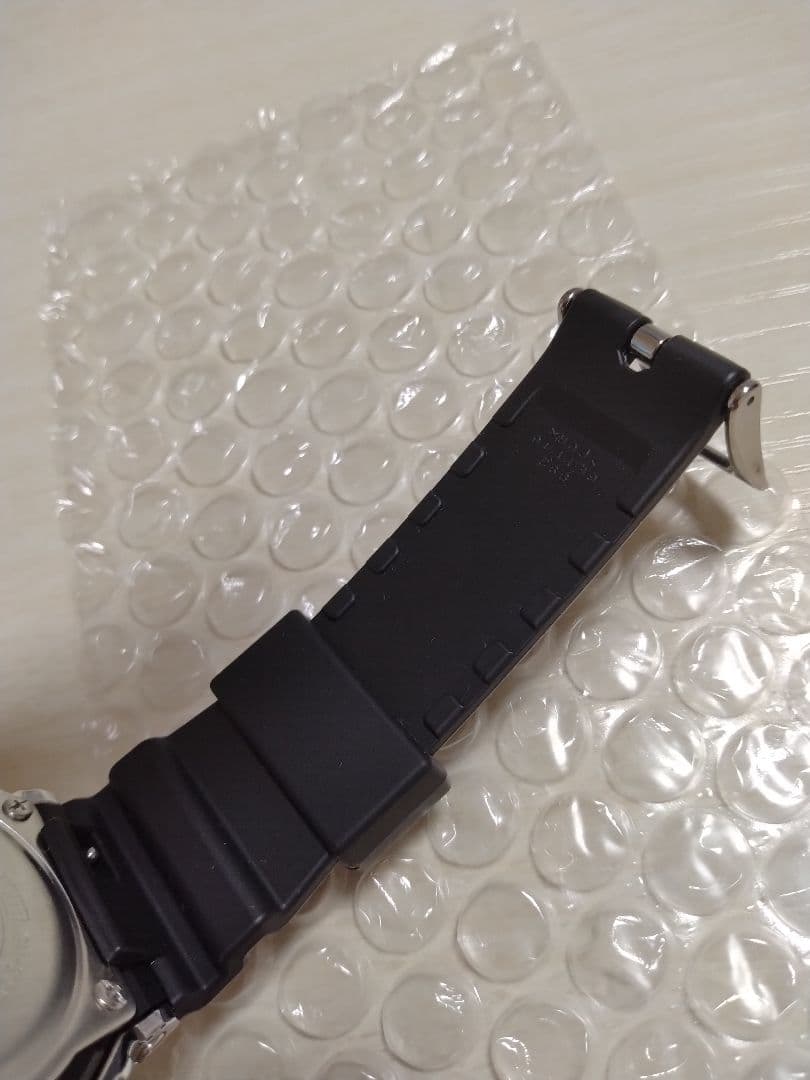 （40）【最終価格、美品】G-SHOCK　シルバー　GM-2100 カシオーク