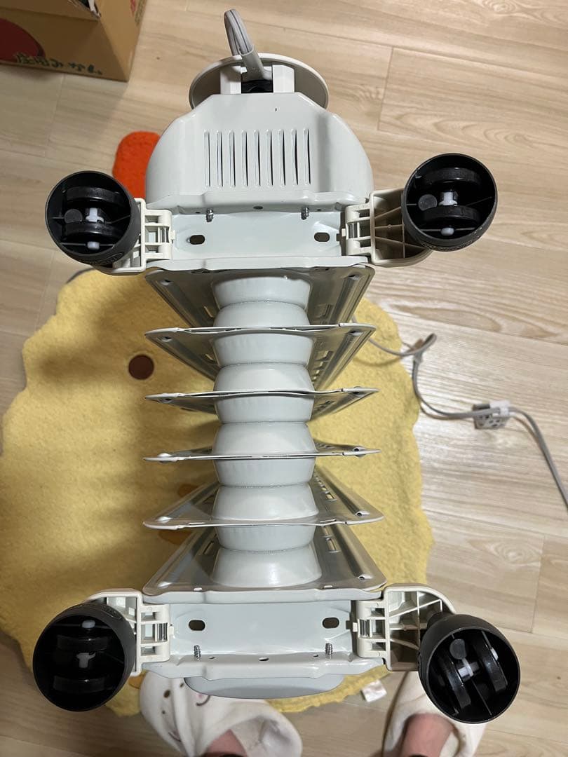 DeLonghi デロンギ　オイルヒーター HJ0812