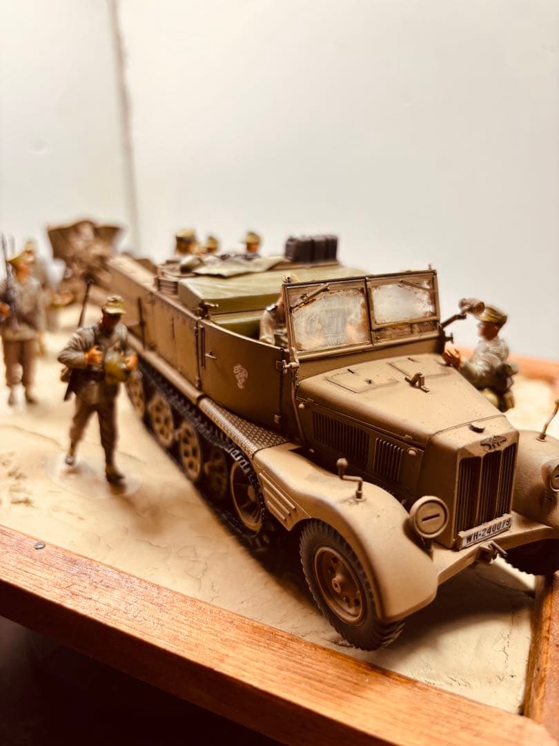 1/35 ドイツアフリカ軍団3tハーフトラック　105mm軽榴弾砲