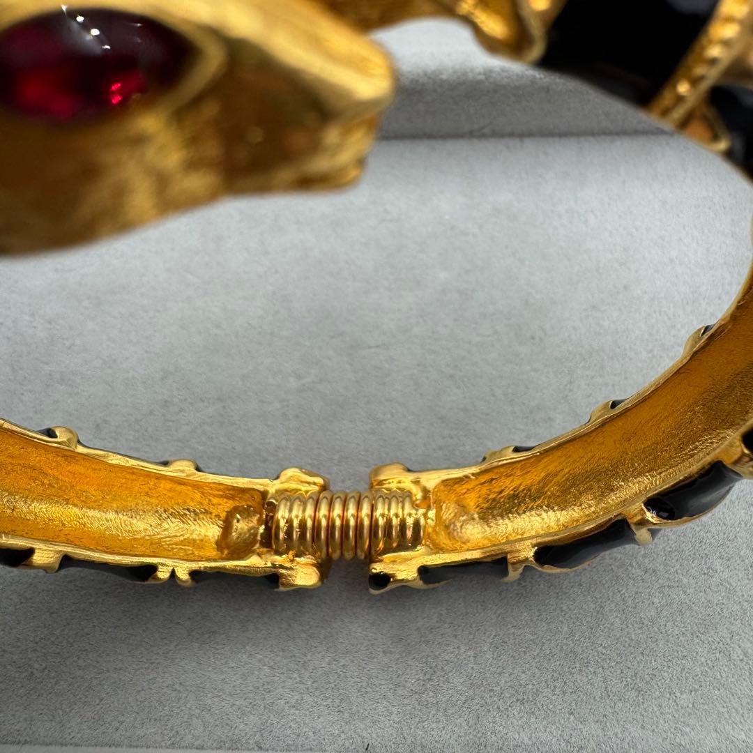 【保管袋付き】KENNETH JAY LANE バングル　ドラゴン　ストーン