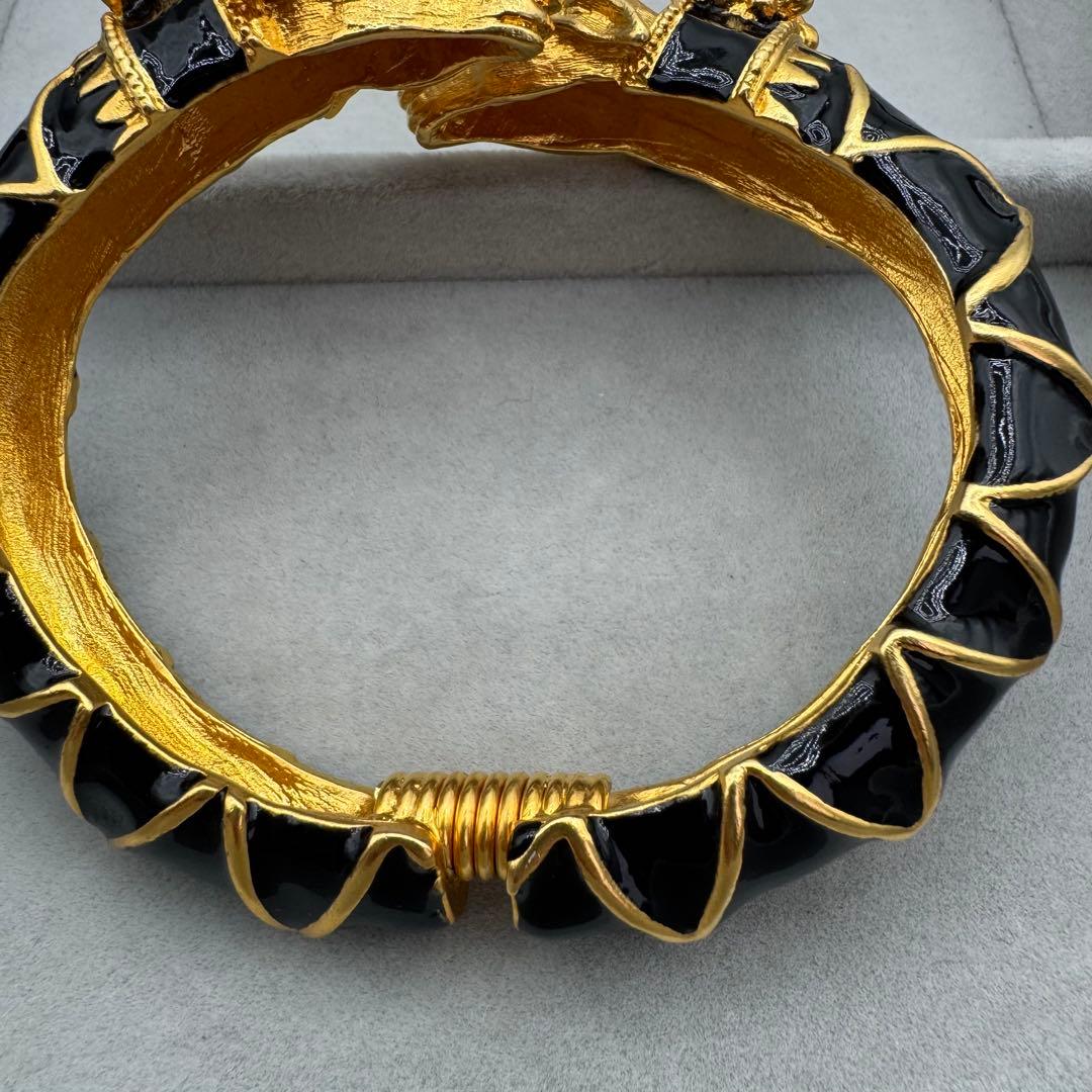 【保管袋付き】KENNETH JAY LANE バングル　ドラゴン　ストーン