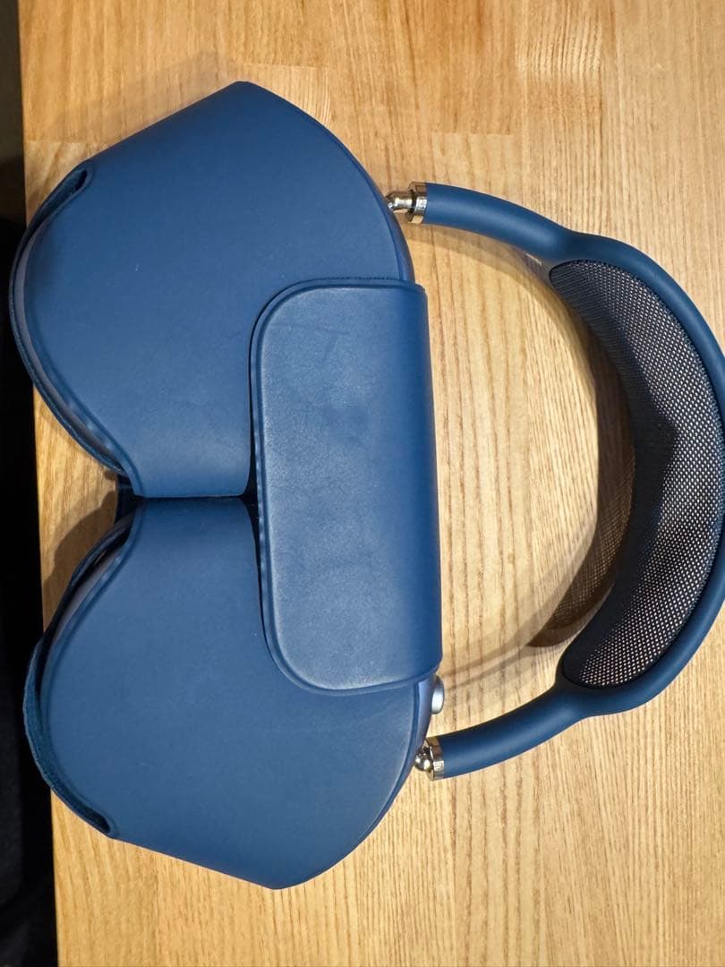 AirPods max ブルー