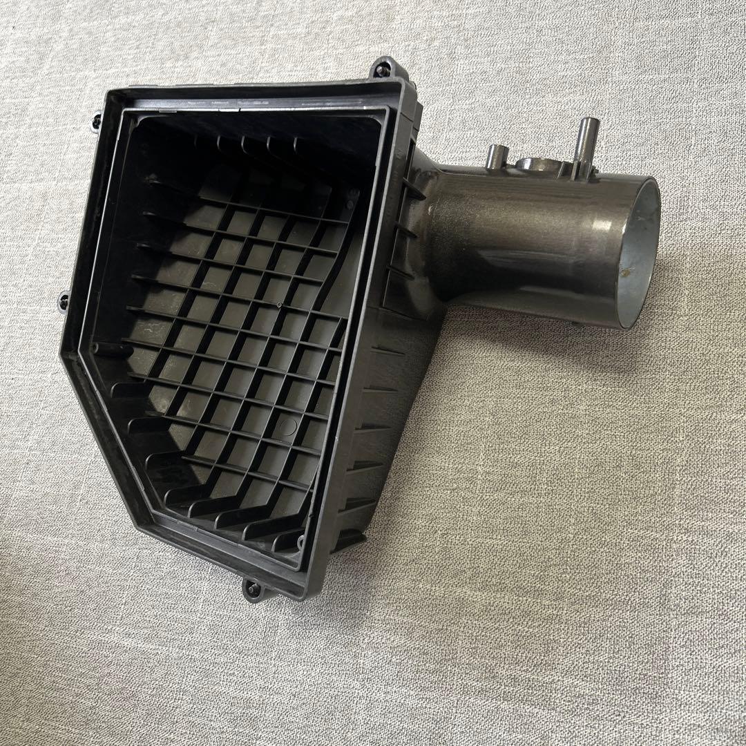 ボルボ、希少Volvo B6304Tエンジン用ヘッドカバー他６点セット