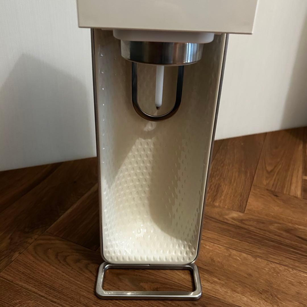 【中古美品】ソーダストリーム　ソースパワー　白　※本体＋電源アダプターのみ※