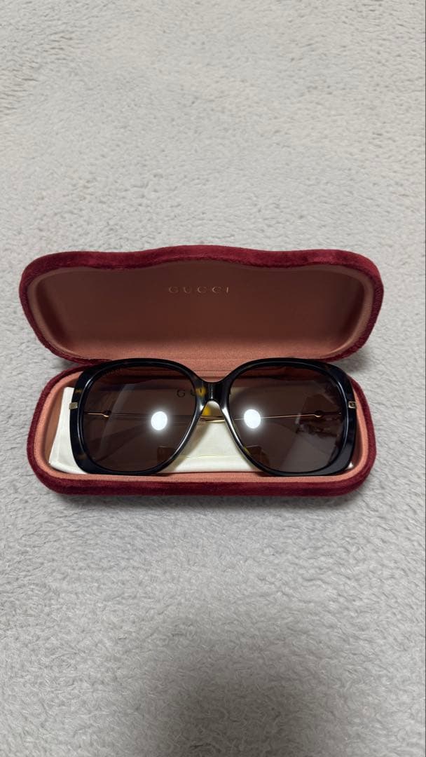 GUCCIサングラス