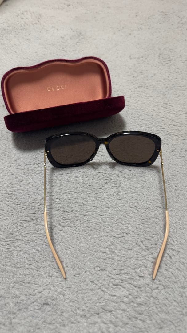 GUCCIサングラス