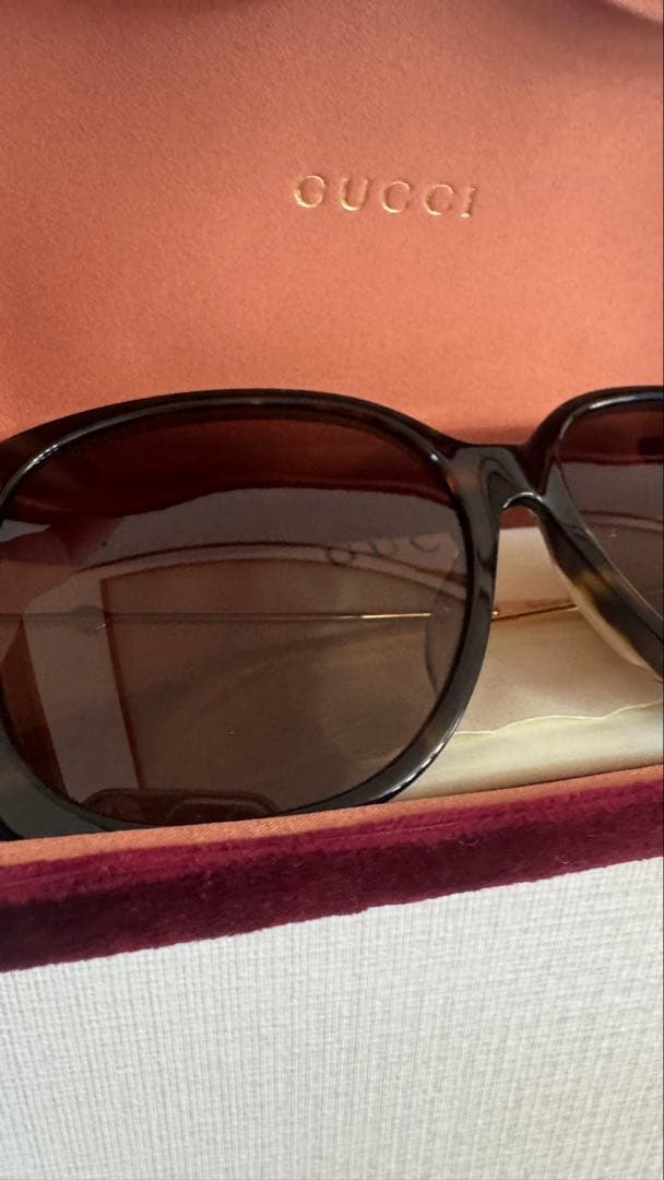 GUCCIサングラス