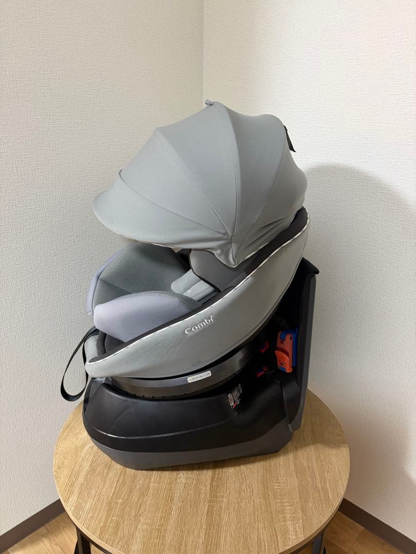 Combi チャイルドシート グレー