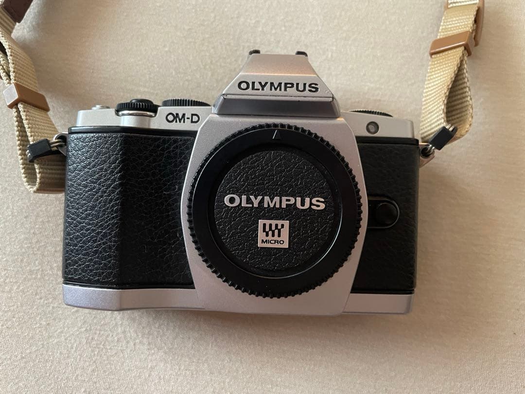 Olympus OM-D E-M5ミラーレスカメラ　ジャンク