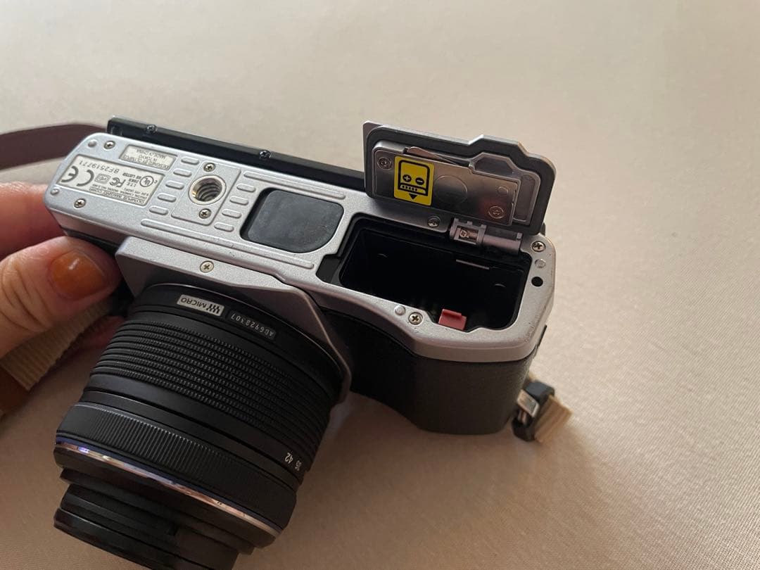 Olympus OM-D E-M5ミラーレスカメラ　ジャンク