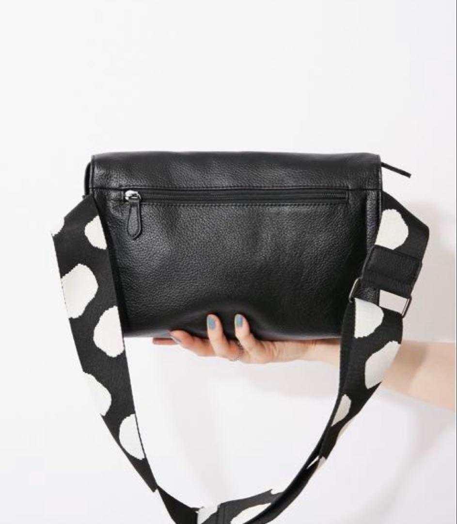 本革470g ワイドテープショルダーボディバッグ ear PAPILLONNER