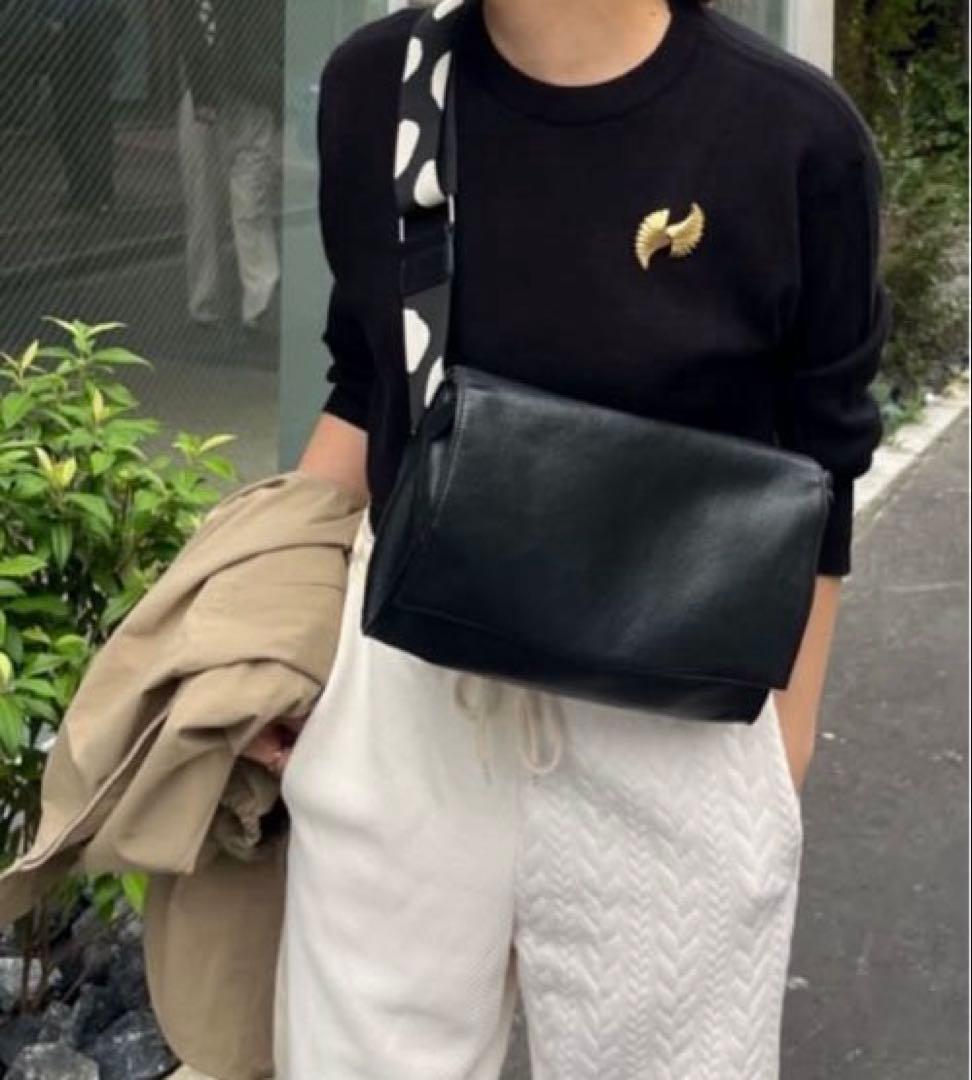 本革470g ワイドテープショルダーボディバッグ ear PAPILLONNER