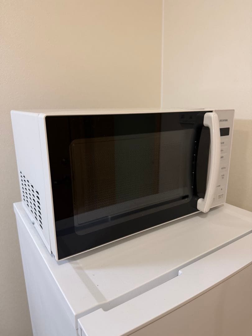 PMG-T179-W 電子レンジ 700W