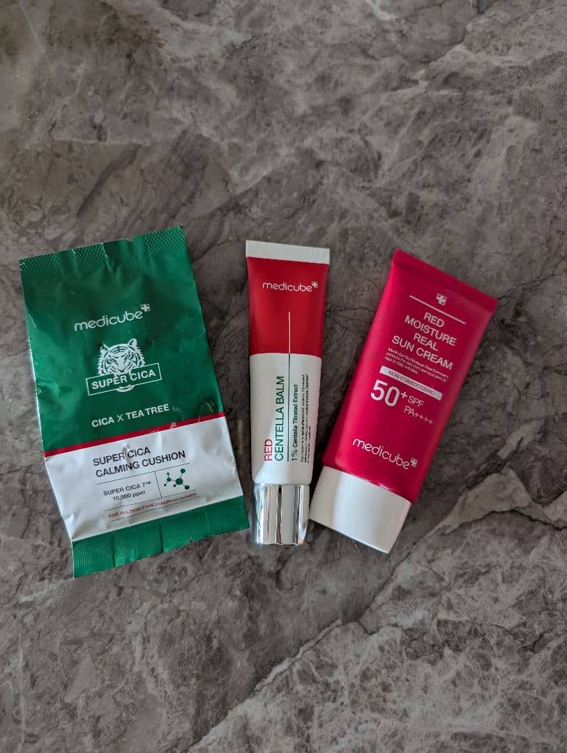 最終値下げ ほぼ新品 メディキューブ:美顔器セット（98000円相当）