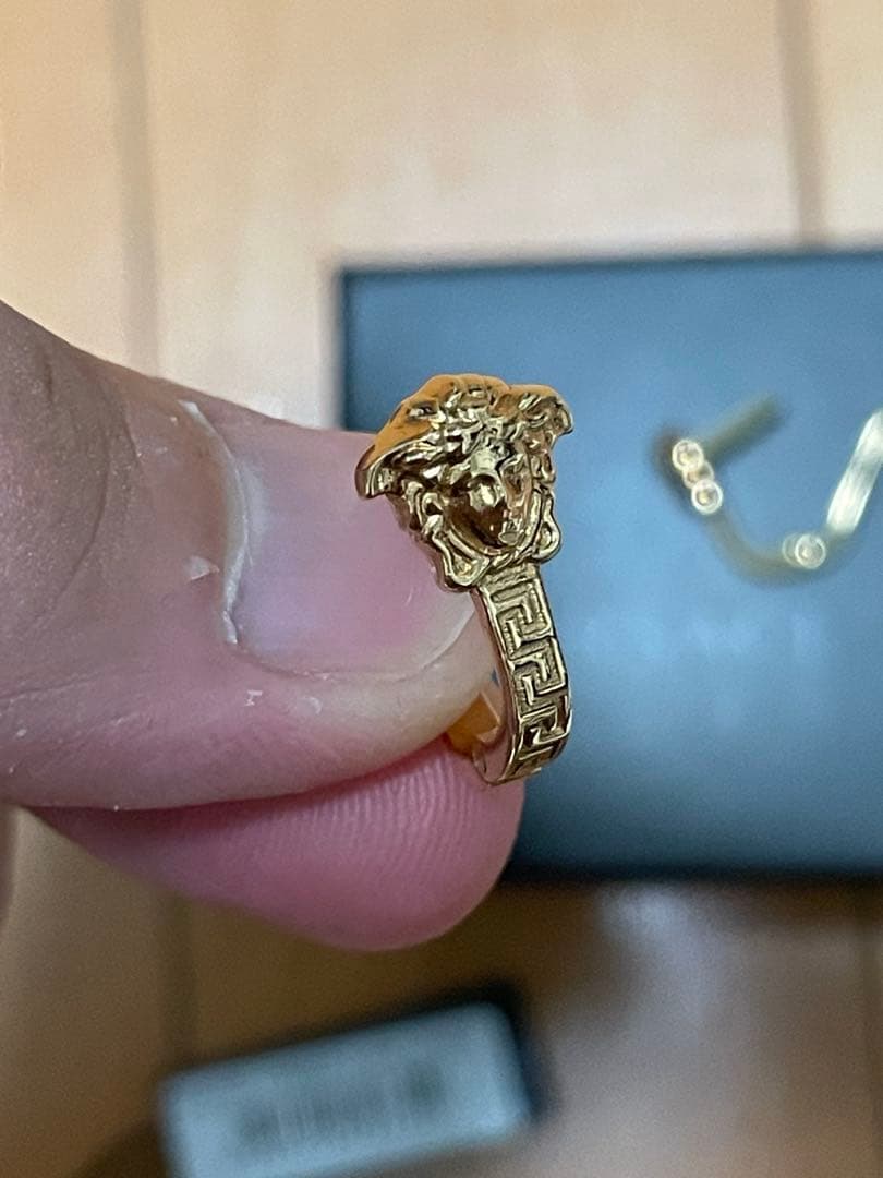 VERSACE ゴールド メデューサ　片耳