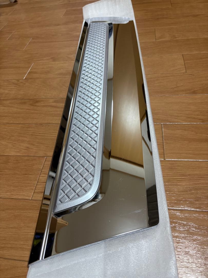 スバル ダイハツ　純正メッキガーニッシュセット　美品