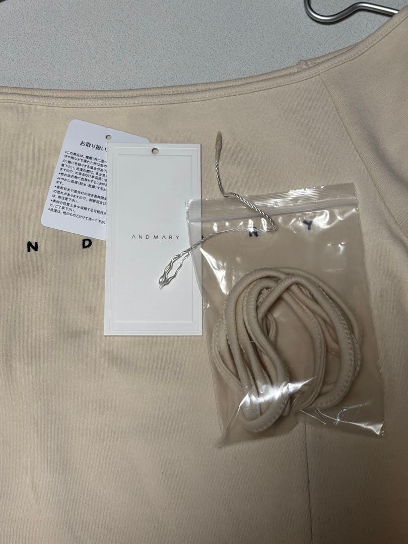 トップス ANDMARY Mary logo choker tops