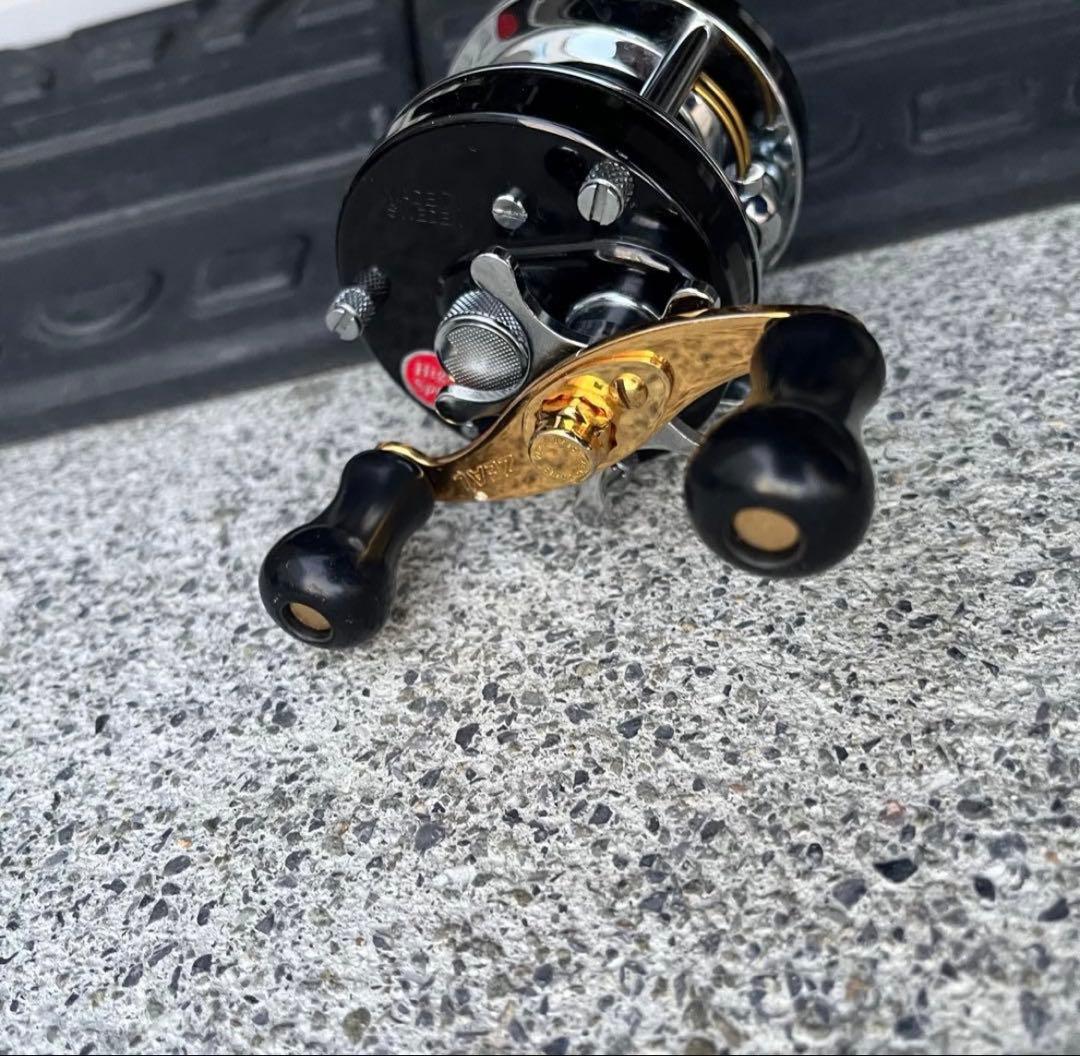 ABU4600cベイトリール