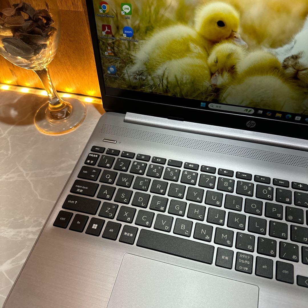 極美品‼️HP 250 G9☘2024年製☘️SSD256GB☘ノートパソコン